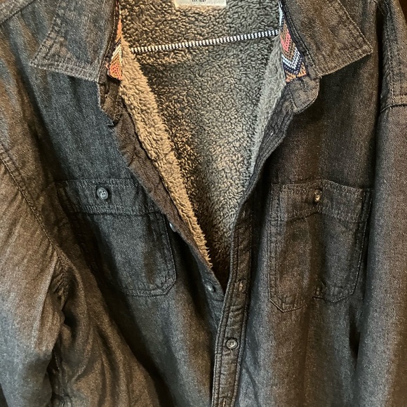 Large Sherpa lined shirt with Grateful Dead bear on back - Picture 2 of 3